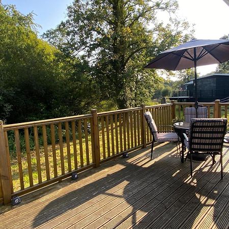 Chalet 64, Lakeside, Glan Gwna Holiday Park Caernarfon Exterior foto