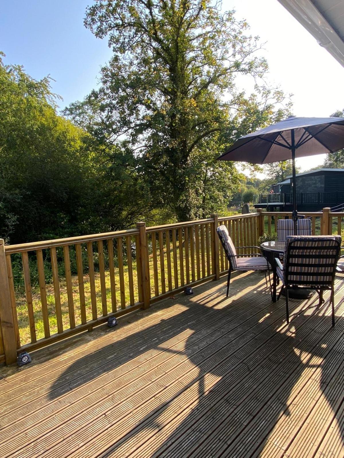 Chalet 64, Lakeside, Glan Gwna Holiday Park Caernarfon Exterior foto