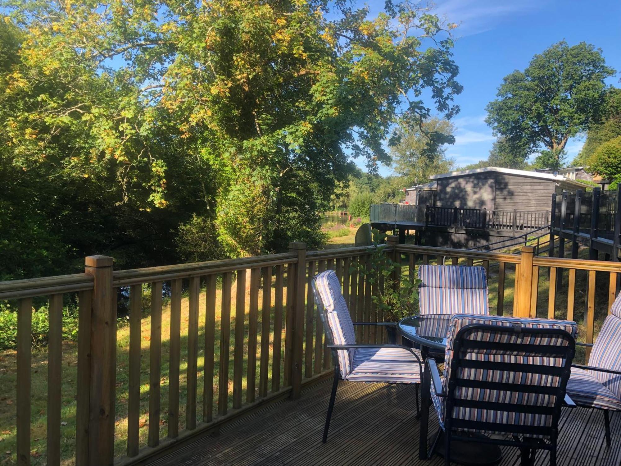 Chalet 64, Lakeside, Glan Gwna Holiday Park Caernarfon Exterior foto